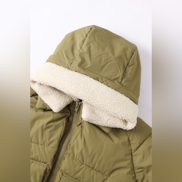 Chicago Puffer Jacket - Golden Leaf | Embassy - Picture 2 of 8